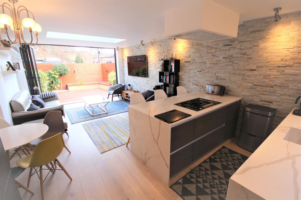 Buy or rent a property | Heathfield Close, London E16 3SS