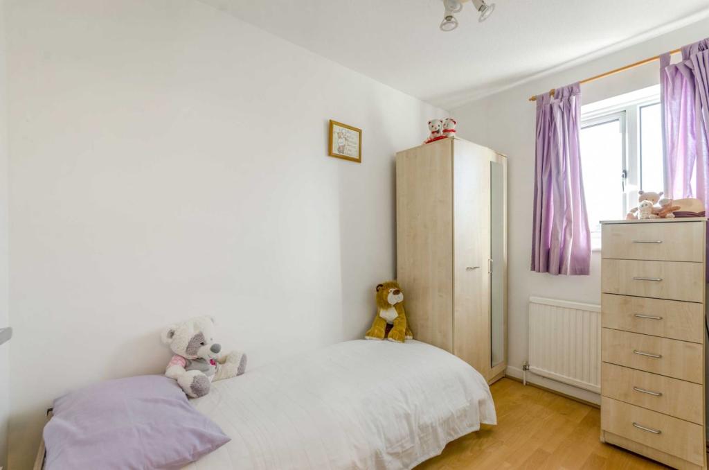 Buy or rent a property | Satanita Close, London E16 3TJ