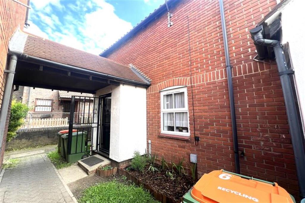 Buy or rent a property | Teal Close, London E16 3TP