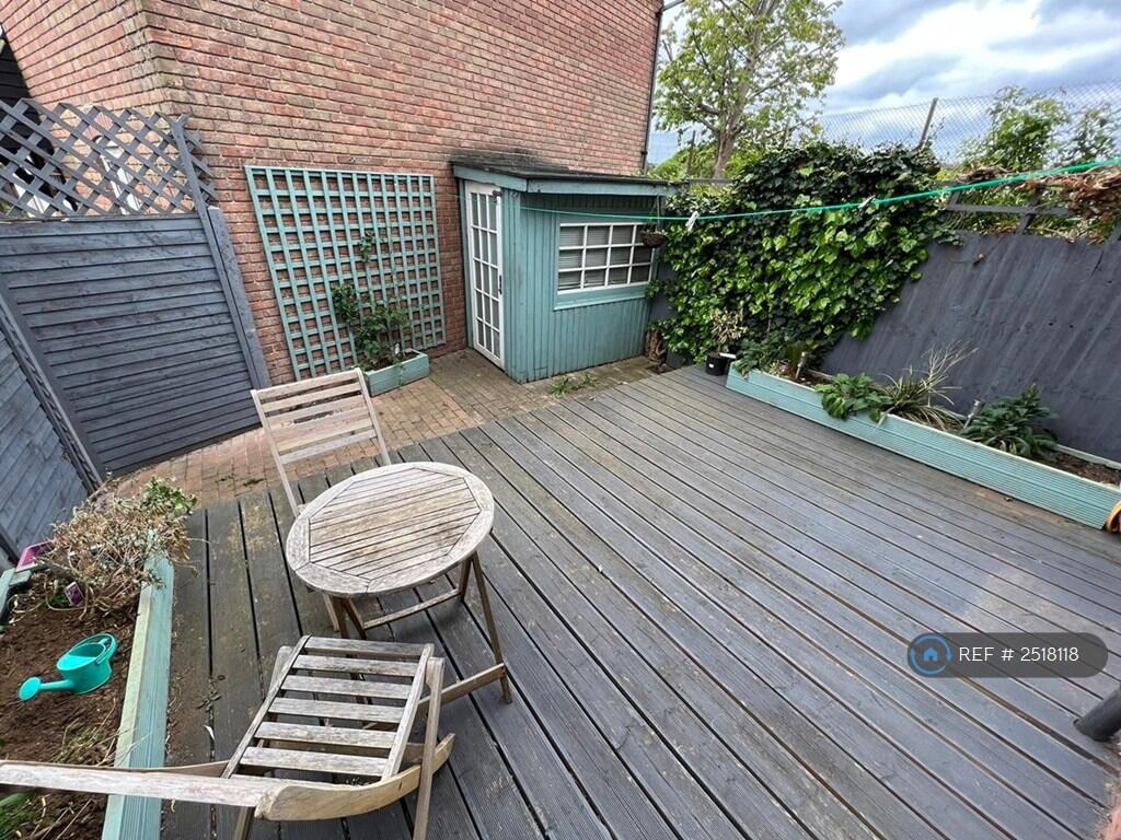 Buy or rent a property | St. Michaels Close, London E16 3TQ