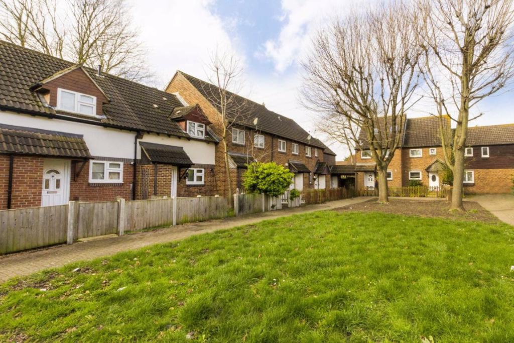Buy or rent a property | Jasper Road, London E16 3TR