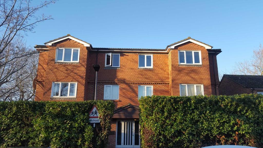Buy or rent a property | Jade Close, London E16 3TY