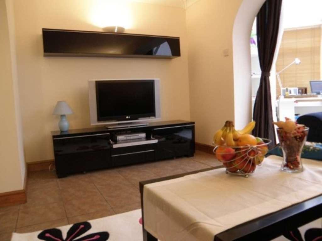 Buy or rent a property | Jade Close, London E16 3TY