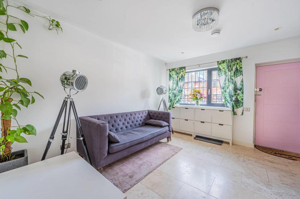 Buy or rent a property | Ladysmith Road, London E16 4NR