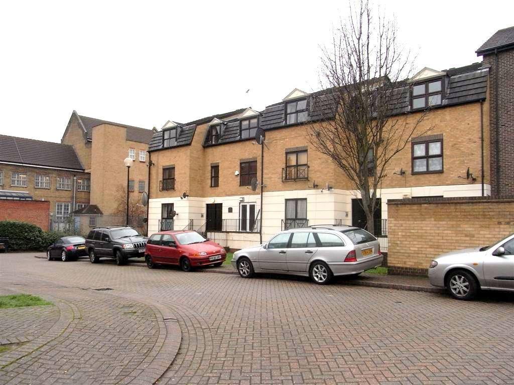 Buy or rent a property | Verbena Close, London E16 4NU