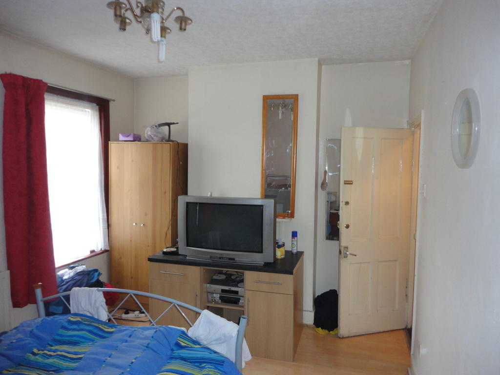 Buy or rent a property | Leigh Road, London E6 2AS