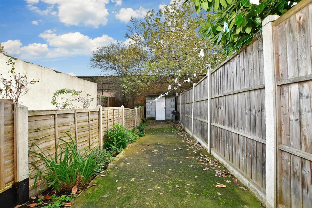 Buy or rent a property | Leigh Road, London E6 2AS