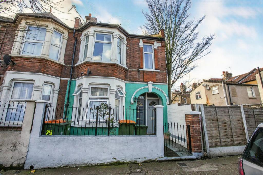 Buy or rent a property | Keppel Road, London E6 2BD