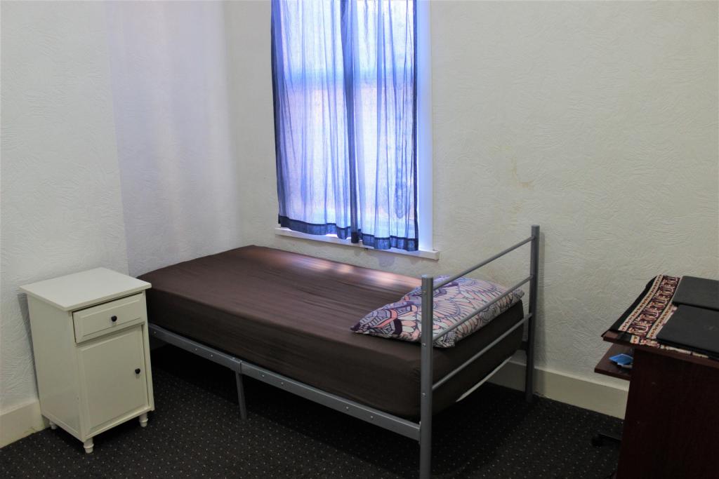 Buy or rent a property | Caulfield Road, London E6 2EL