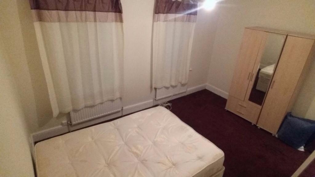 Buy or rent a property | Caulfield Road, London E6 2EL