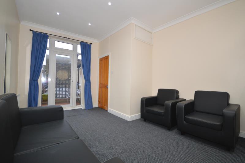 Buy or rent a property | Caulfield Road, London E6 2EN