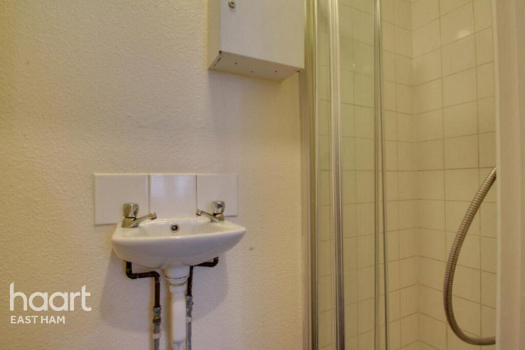 Buy or rent a property | Loxford Avenue, London E6 3DB
