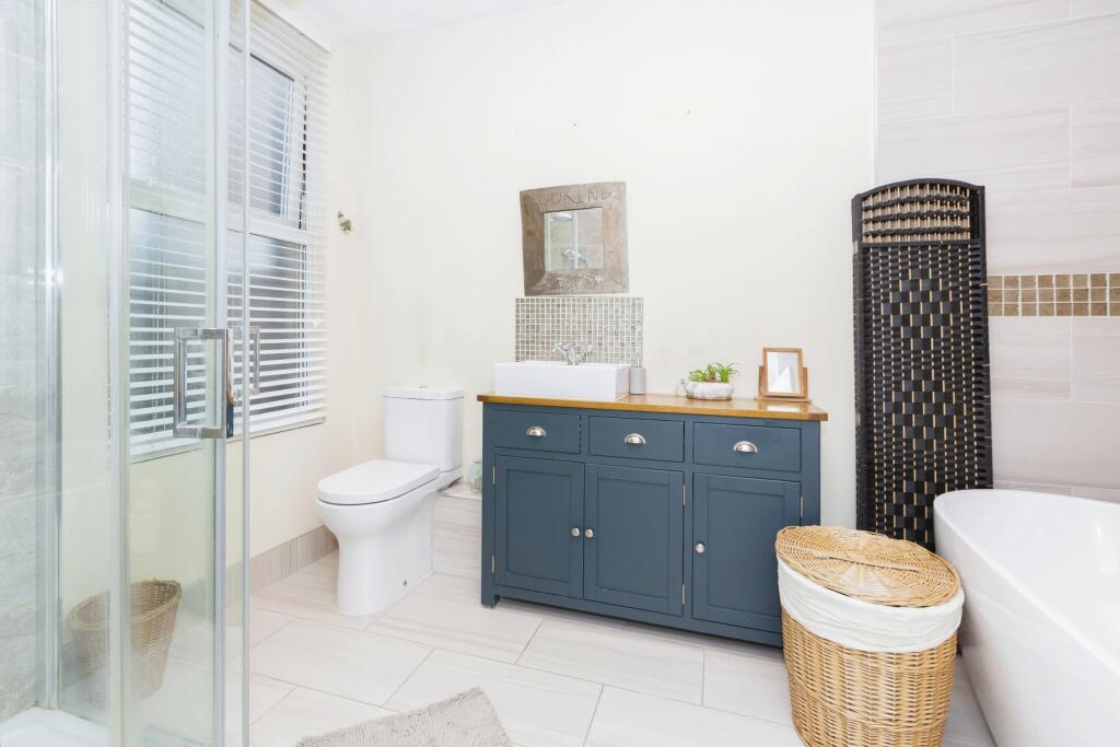 Buy or rent a property | Clacton Road, London E6 3ER
