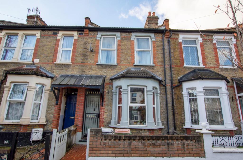 Buy or rent a property | Beverley Road, London E6 3LH