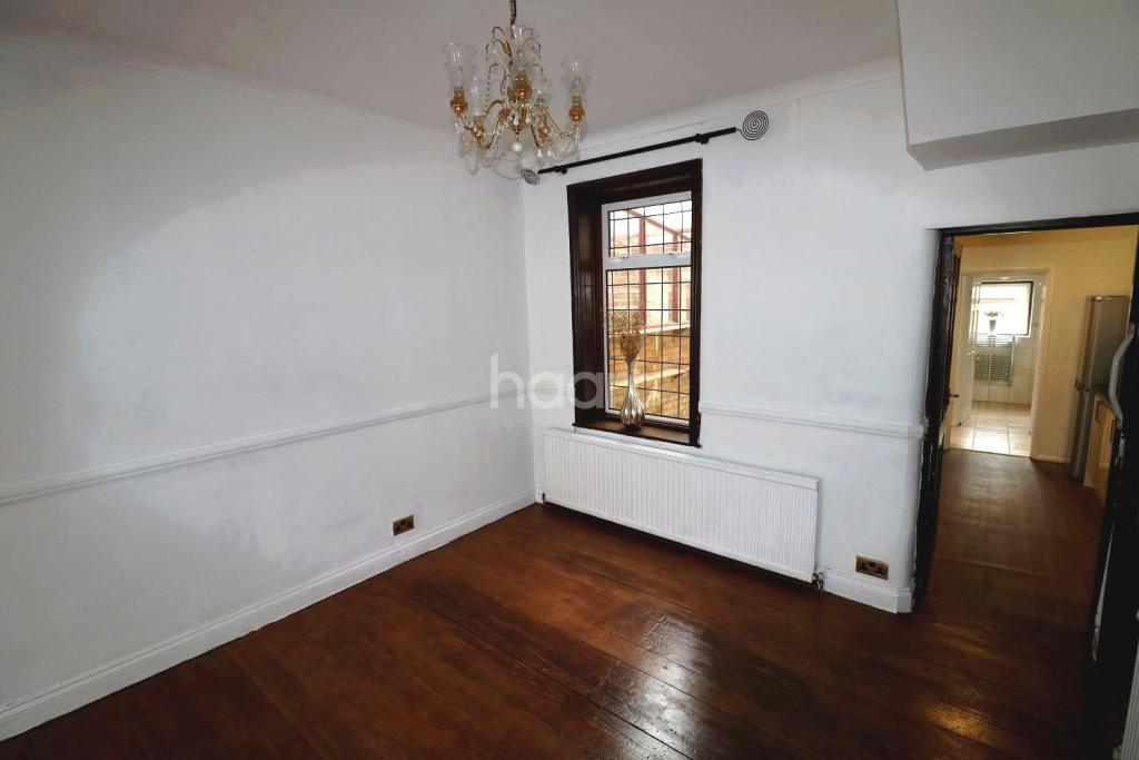 Buy or rent a property | Beverley Road, London E6 3LH
