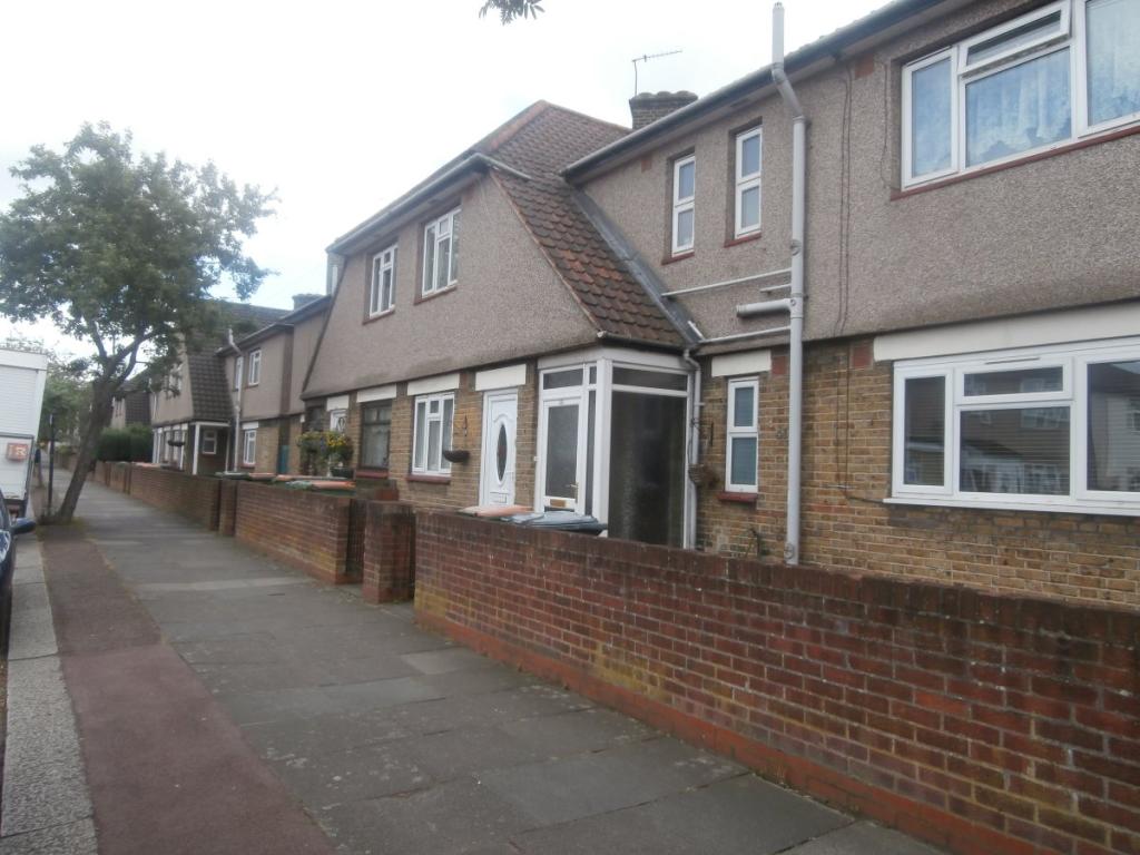 Buy or rent a property | Lonsdale Avenue, London E6 3PL