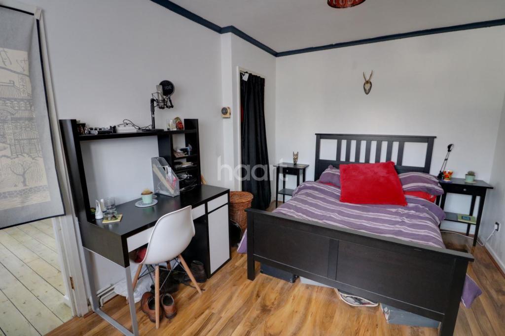 Buy or rent a property | Lonsdale Avenue, London E6 3PP