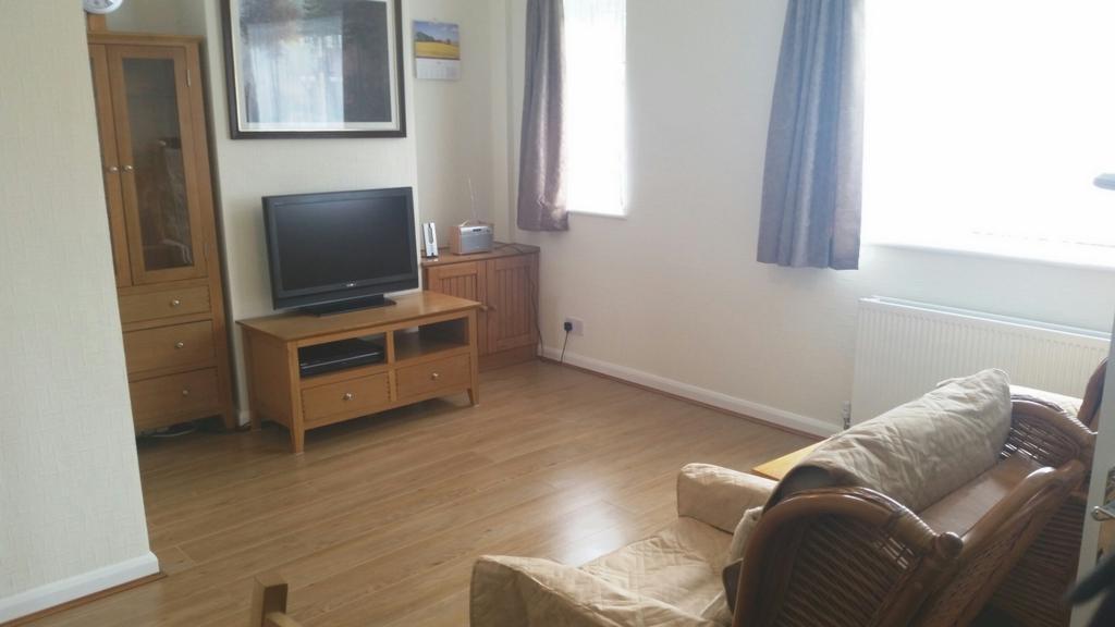 Buy or rent a property | Lonsdale Avenue, London E6 3QA