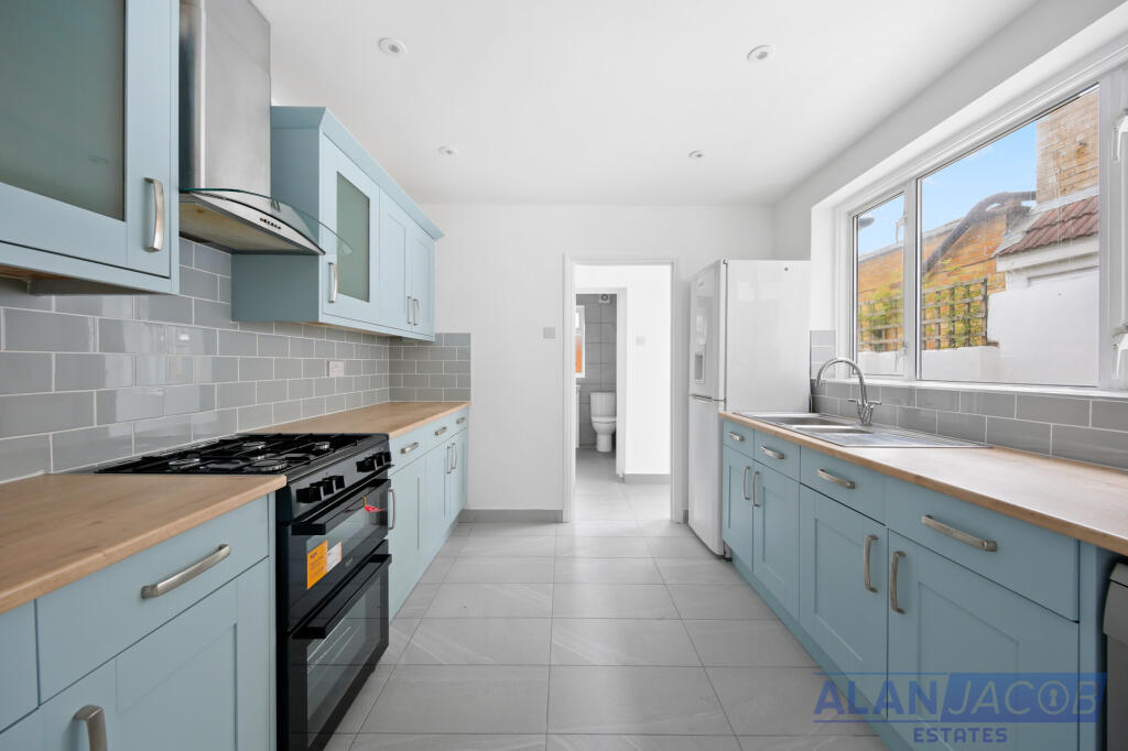 Buy or rent a property | Hollington Road, London E6 3QN