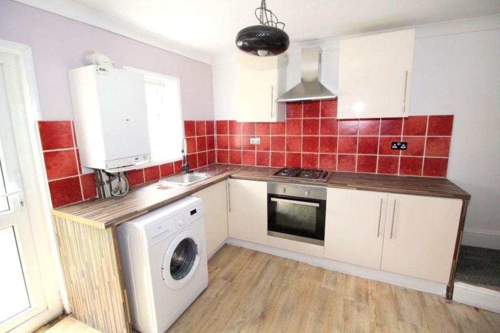 Buy or rent a property | Roman Road, London E6 3RY