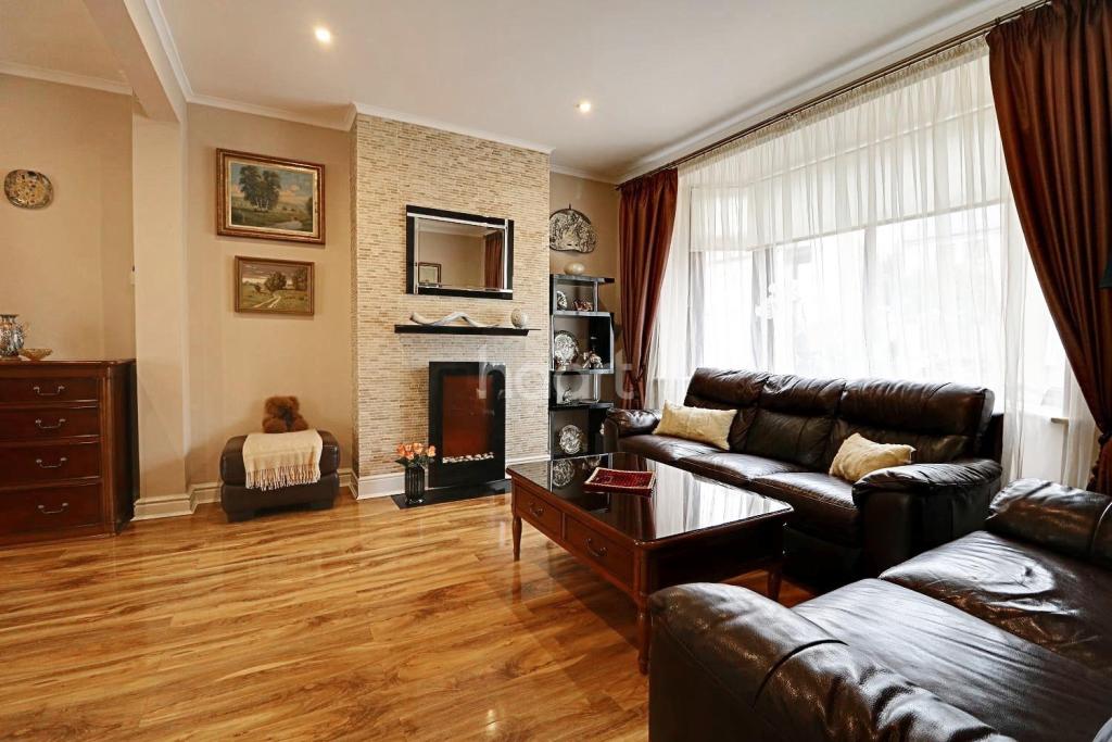 Buy or rent a property | Roman Road, London E6 3SP