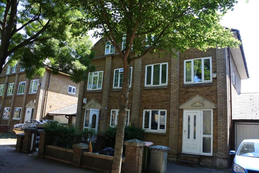 Buy or rent a property | Nightingale Way, London E6 5JR