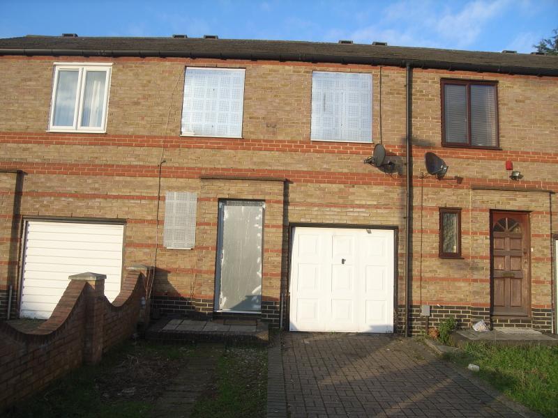Buy or rent a property | Nightingale Way, London E6 5JR