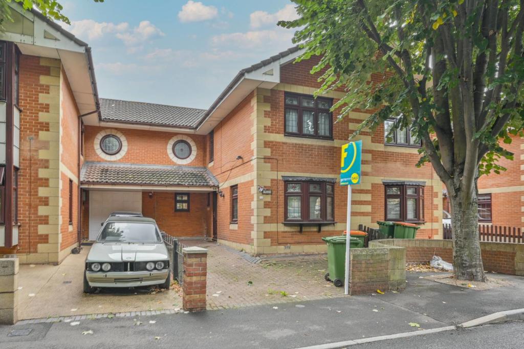 Buy or rent a property | Eisenhower Drive, London E6 5JW