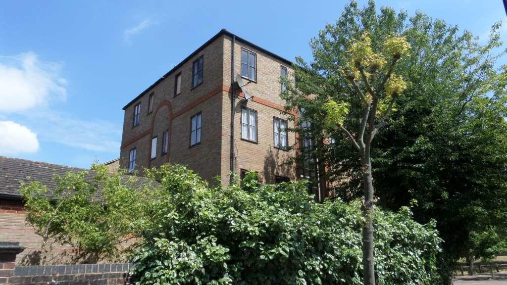 Buy or rent a property | Tollgate Road, London E6 5JY