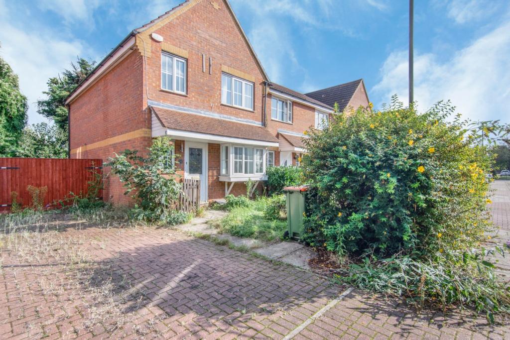 Buy or rent a property | Vulcan Close, London E6 5NY