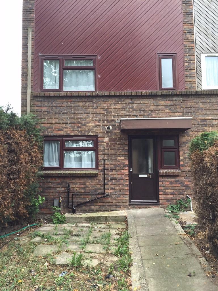 Buy or rent a property | Renfrew Close, London E6 5PQ