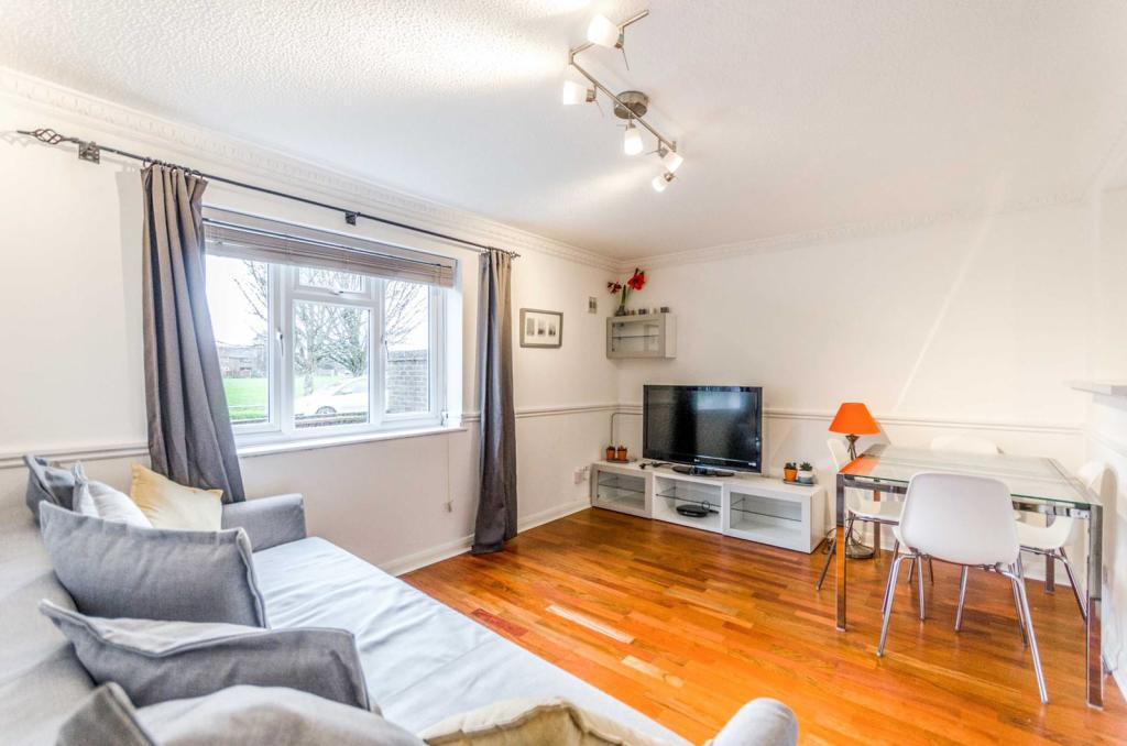 Buy or rent a property | Truesdale Road, London E6 5PT