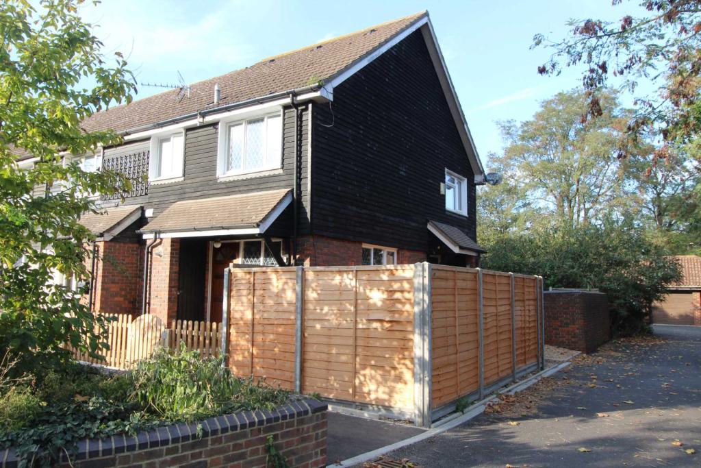 Buy or rent a property | Chardwell Close, London E6 5RR