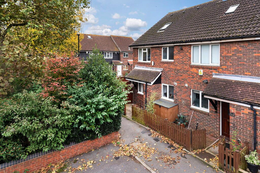 Buy or rent a property | Chardwell Close, London E6 5RR