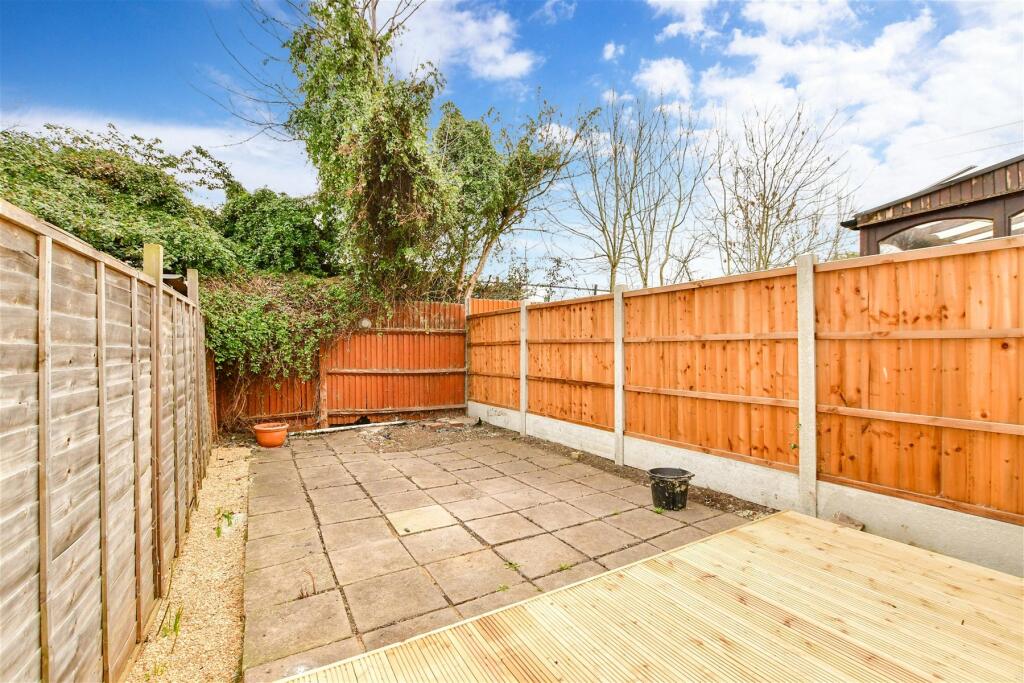 Buy or rent a property | Lindwood Close, London E6 5RW