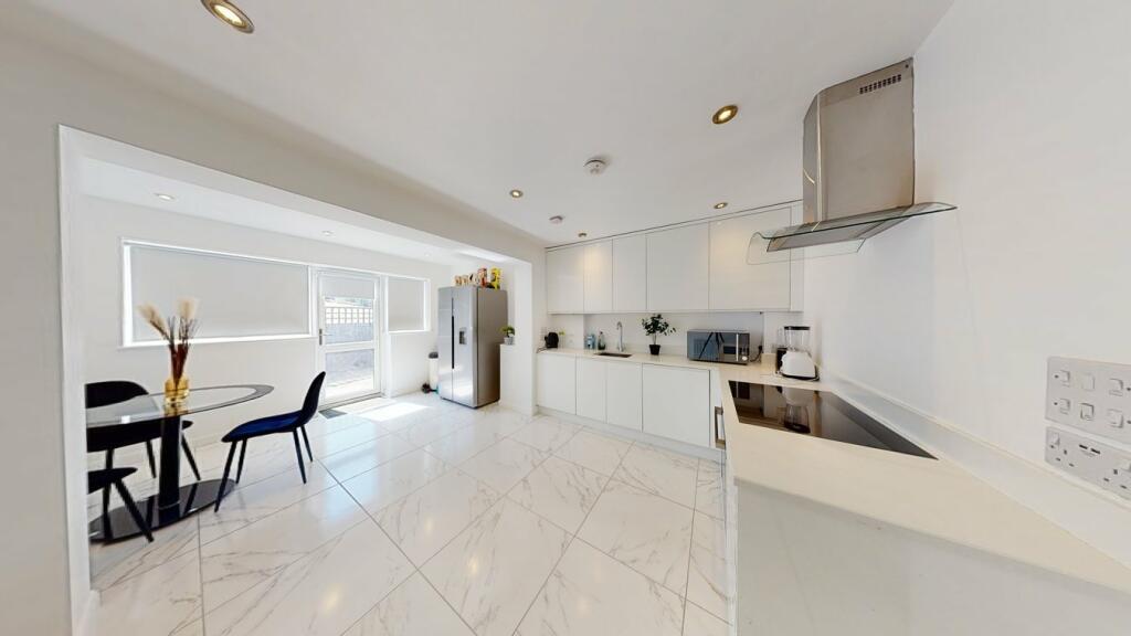 Buy or rent a property | Crayford Close, London E6 5SS
