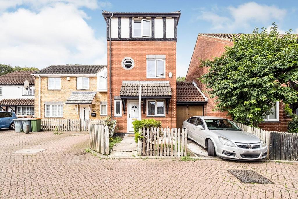 Buy or rent a property | Crayford Close, London E6 5SS