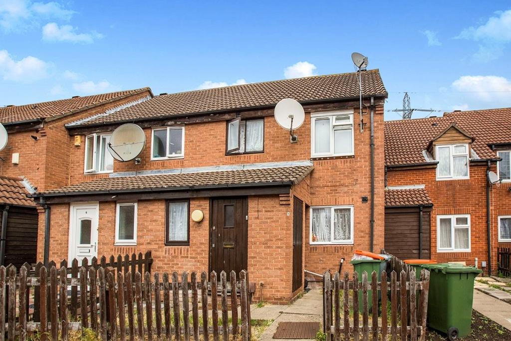 Buy or rent a property | Andrewes Gardens, London E6 5TG