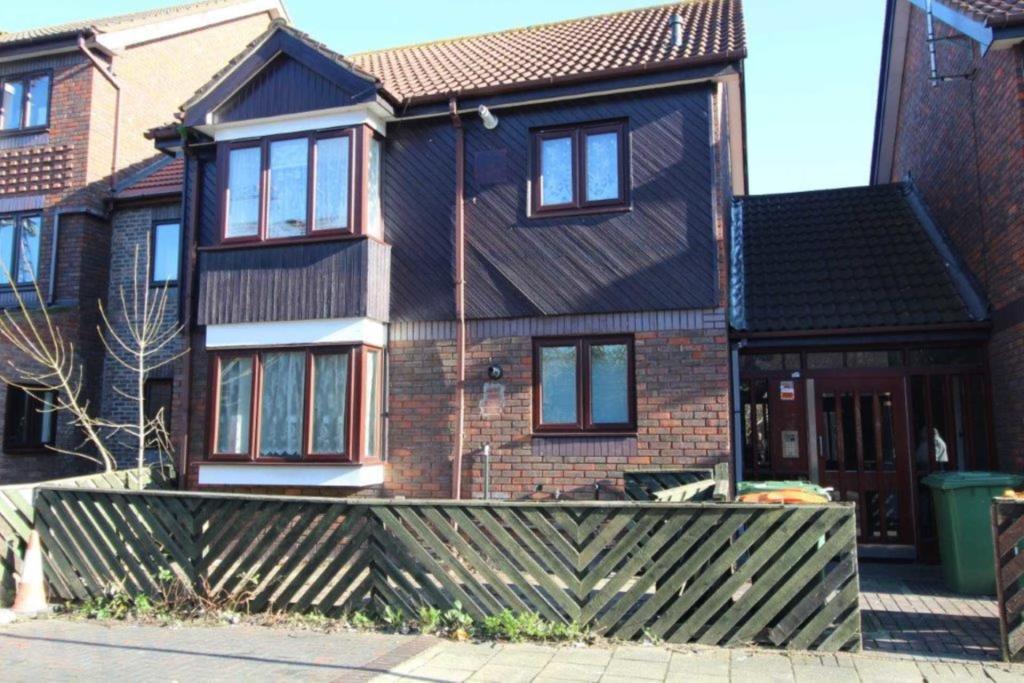 Buy or rent a property | Orchid Close, London E6 5UB
