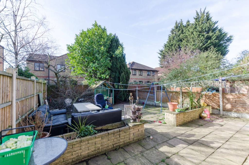 Buy or rent a property | Bracken Close, London E6 5XE