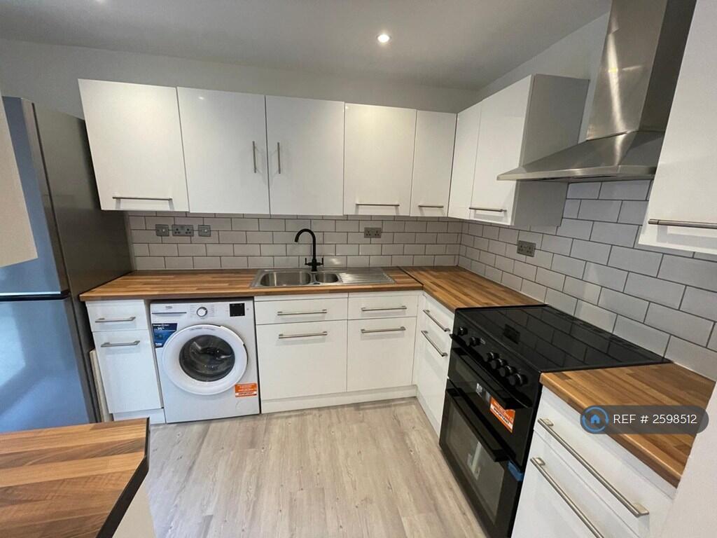 Buy or rent a property | Harrier Way, London E6 5XG