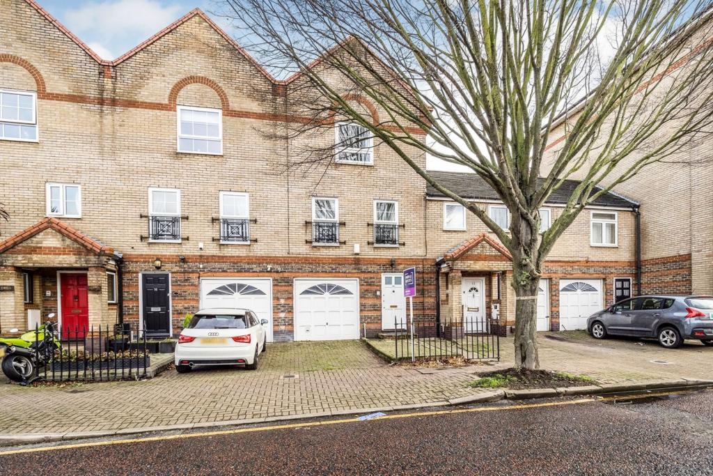 Buy or rent a property | Valiant Way, London E6 5XN
