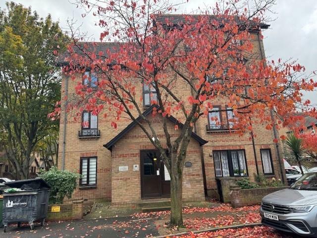 Buy or rent a property | Hallywell Crescent, London E6 5XP