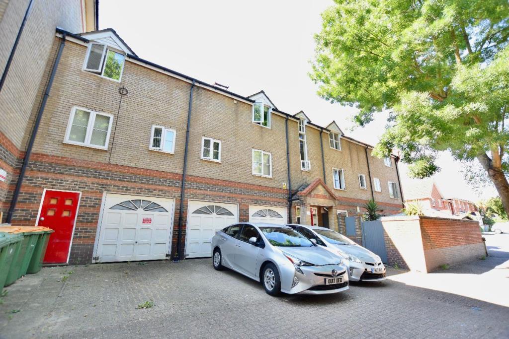 Buy or rent a property | Viscount Drive, London E6 5XQ
