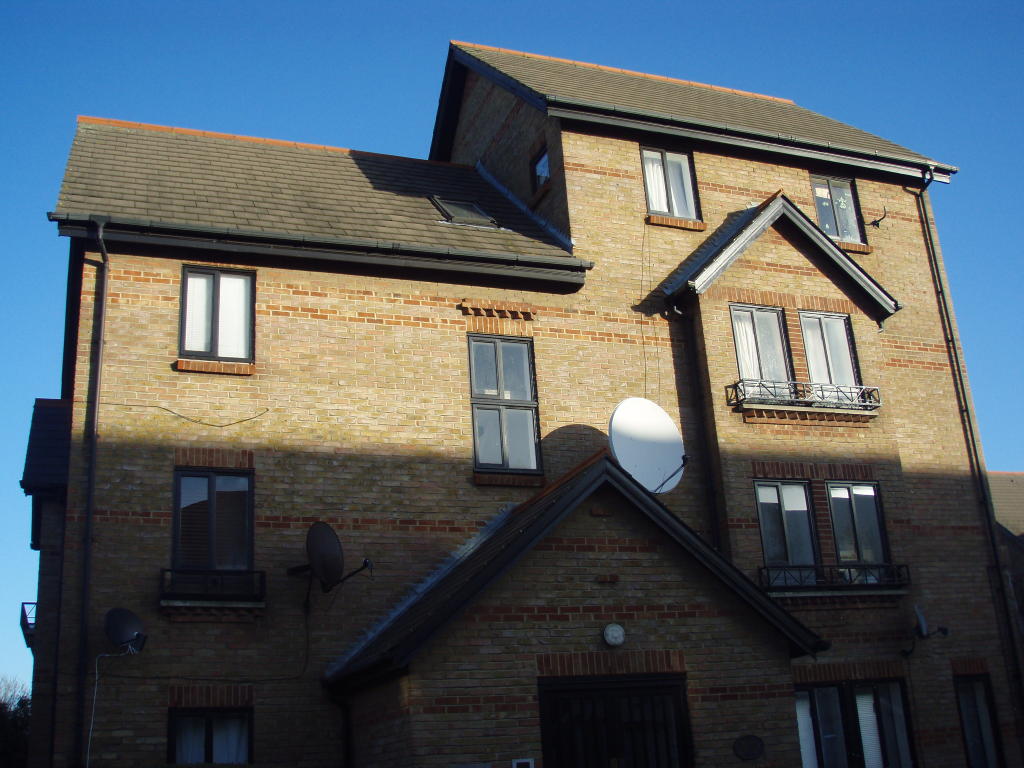 Buy or rent a property | Hallywell Crescent, London E6 5XR