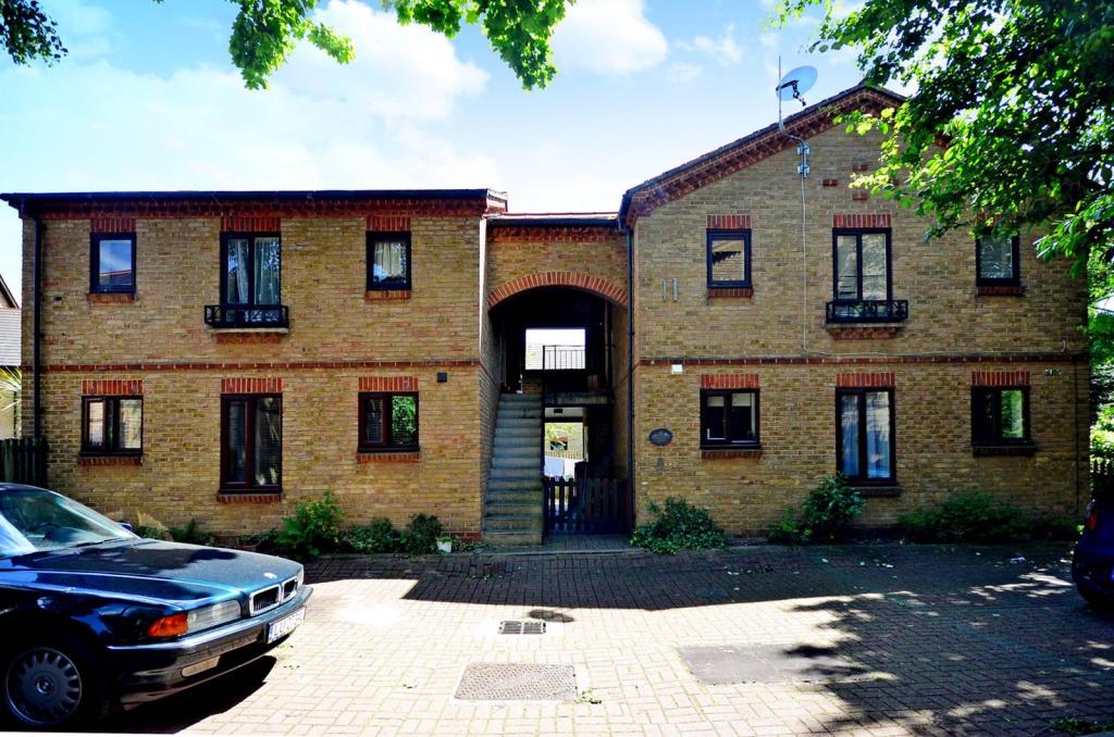 Buy or rent a property | Bowyer Close, London E6 5XU