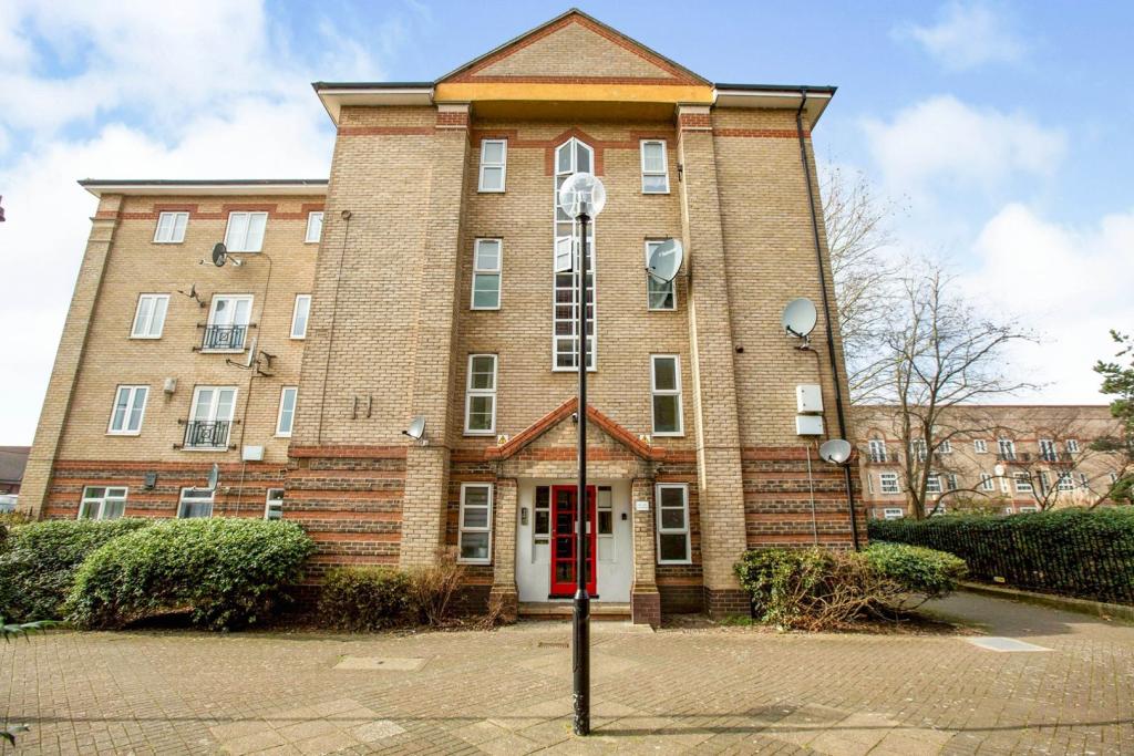 Buy or rent a property | Tollgate Road, London E6 5XW