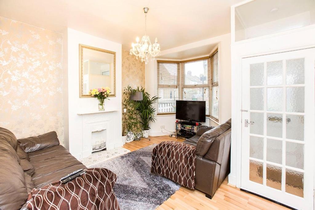 Buy or rent a property | Charlemont Road, London E6 6HD