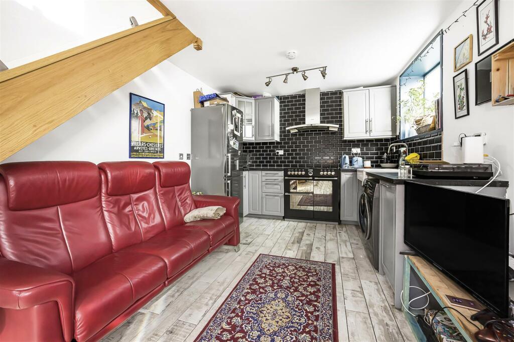 Buy or rent a property | Bective Road, London E7 0DP