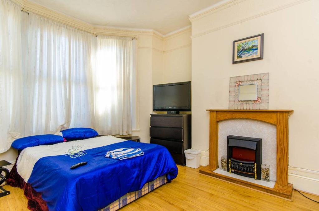 Buy or rent a property | Dames Road, London E7 0DS